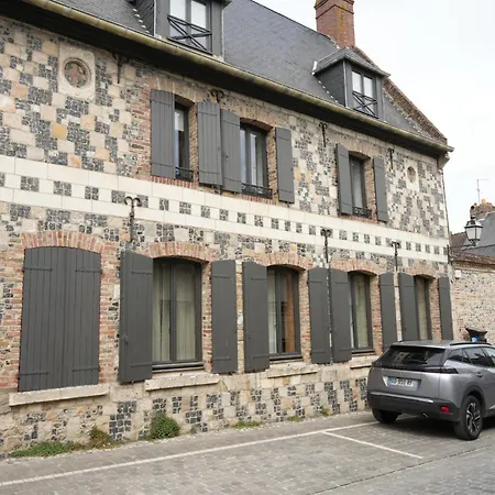 Nyaraló Le Clos De St Val 5